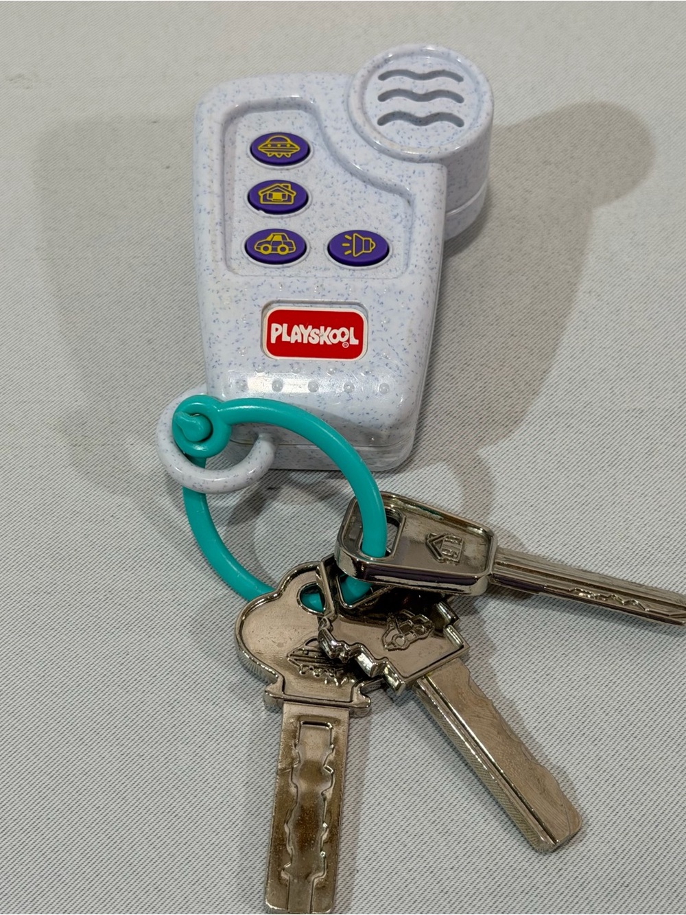 Vintage 1996 Playskool Realistic Metal Keys w/ Sounds Car Remote Buttons works